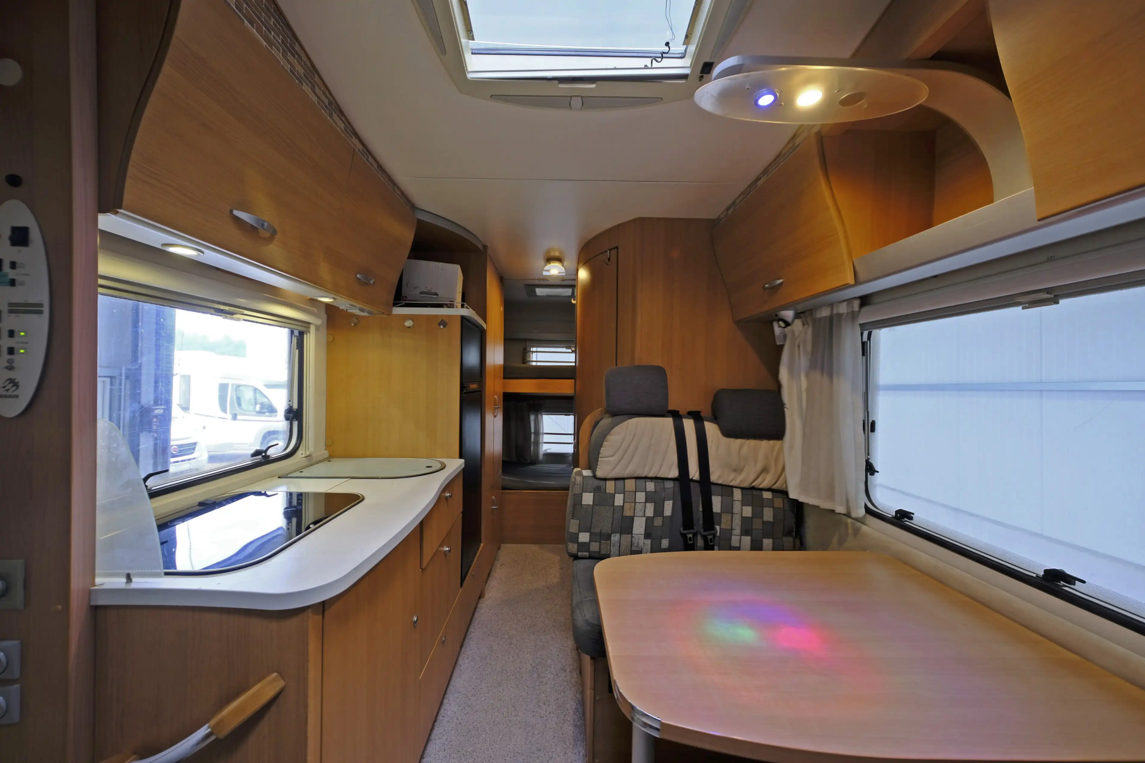 KNAUS SunTraveller 658 LG 